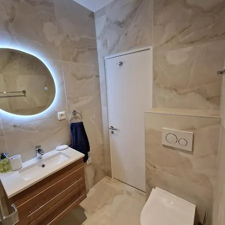 Elegant Flat In Old Town, 2 Mins Walk To Apartment Annecy